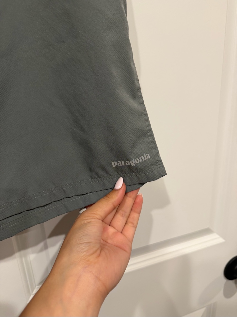 Patagonia Men's Gray Athletic Shorts - Picture 4 of 4
